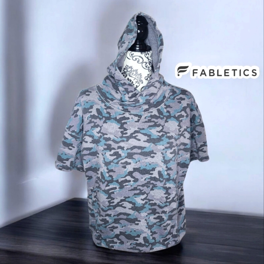 FABLETICS Camouflage Short Sleeve Hoodie - Small